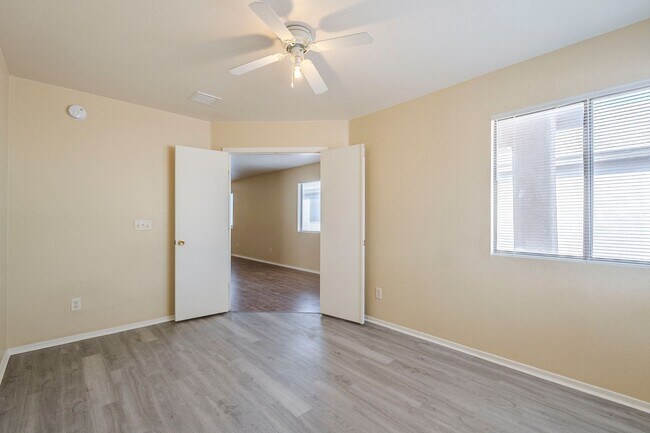 Building Photo - Spacious 3-Bed Tucson Rental with Garage &...