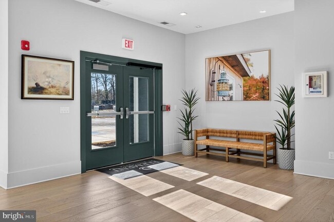 Building Photo - 76 Old Mill Bottom Rd N