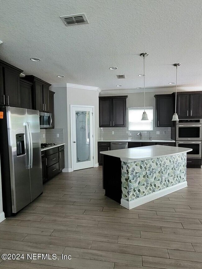 Building Photo - 4860 Red Egret Dr