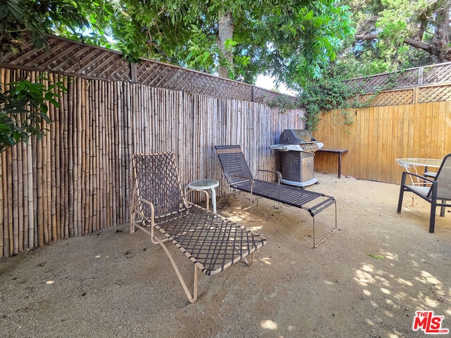 Building Photo - 14135 Hatteras St