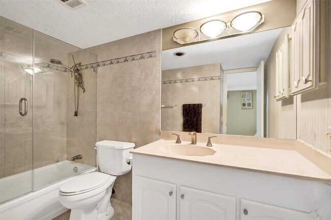 Building Photo - 1301 River Reach Dr