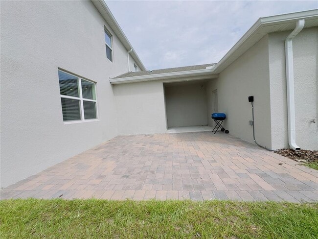 Building Photo - 6104 Park Promenade Way