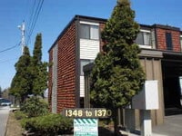 Building Photo - Classic 2 Bedroom 2 Bath Condo near Lakewa...