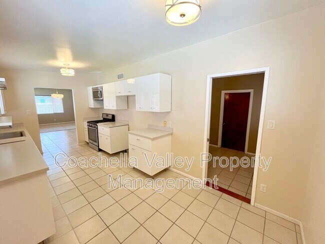Building Photo - 4019 Cll San Raphael