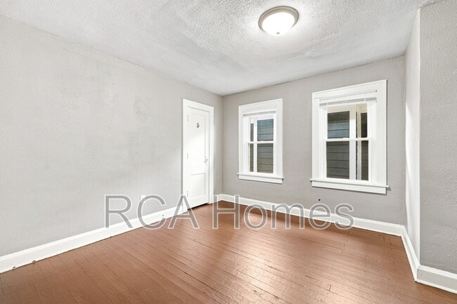 Building Photo - 3618 Salem St
