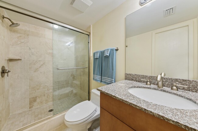 Building Photo - 3000 N Ocean Dr