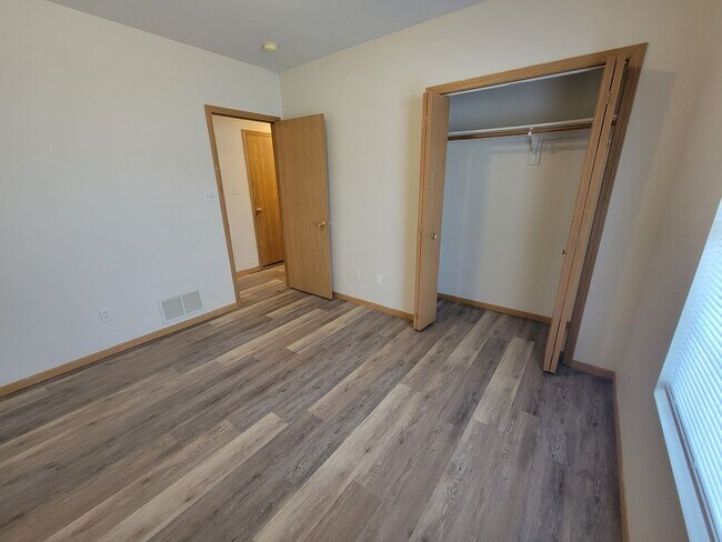 Building Photo - 5116 Deer Ridge