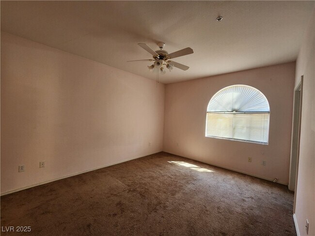 Building Photo - 2925 Wigwam Pkwy
