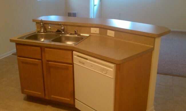 Building Photo - 4912 W Oklahoma Ave