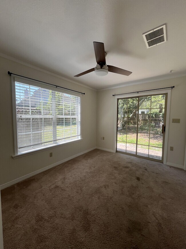 Building Photo - 1305 Ariel Ct