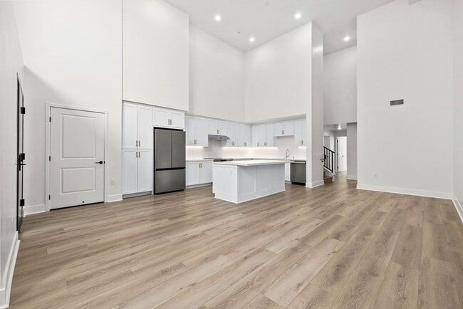 Building Photo - 24722 Del Prado Ave