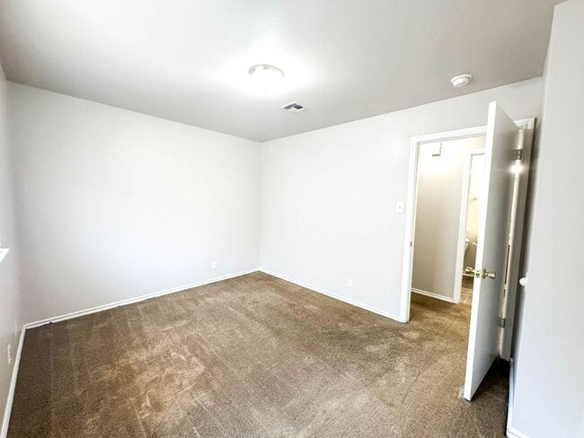 Building Photo - 11727 Capotillo St