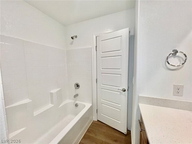 Building Photo - 3254 La Cura Ave