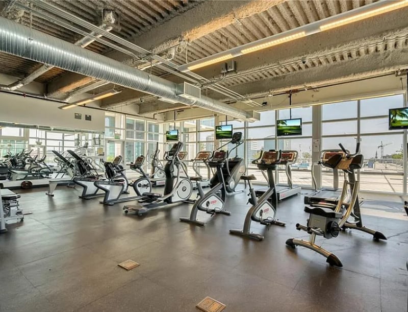 Building Photo - 150 E Robinson St