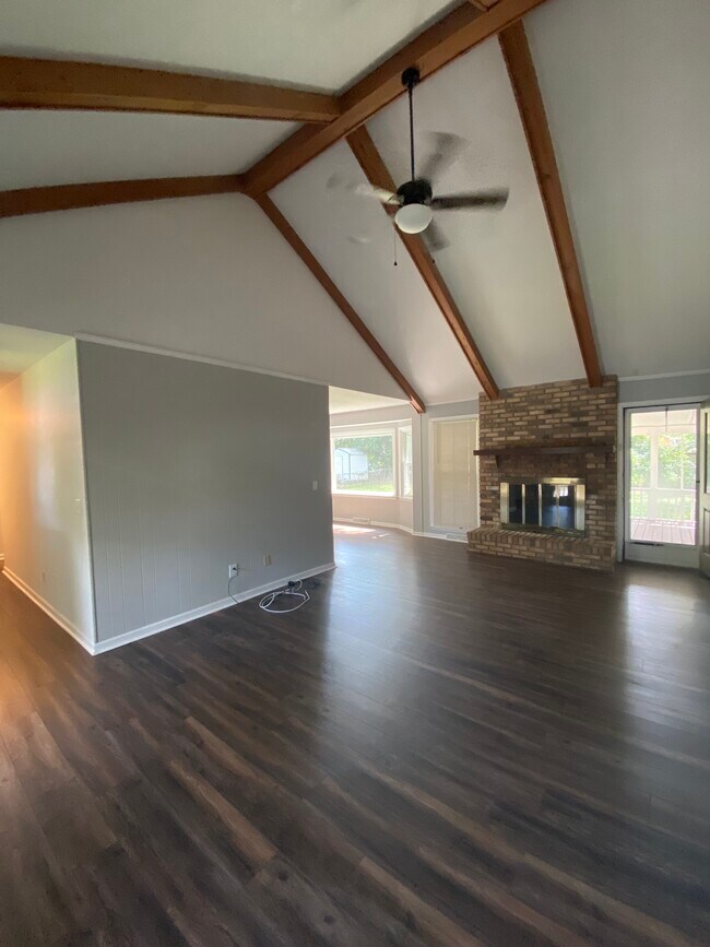 Main Living Room - 1531 Wakendaw Rd