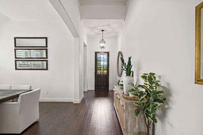 Building Photo - 4301 Overbrook Dr