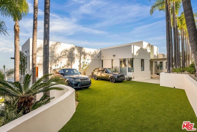 Building Photo - 9405 Sierra Mar Pl