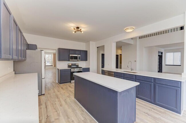 Building Photo - 5610 Heartland Ct