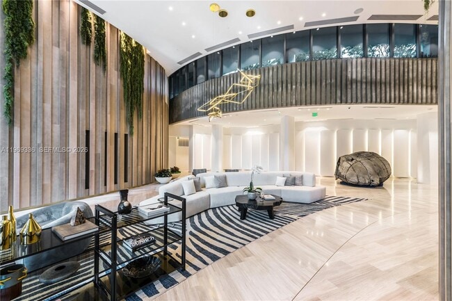 Building Photo - 2831 S Bayshore Dr