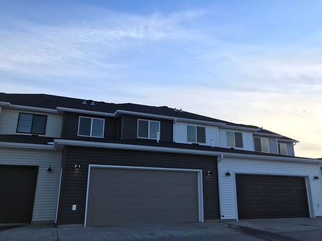 Building Photo - Valley View Townhomes