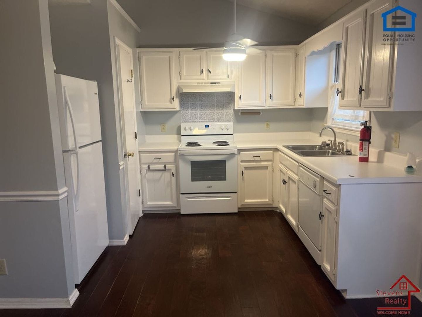 Building Photo - 1155 Carol Ln