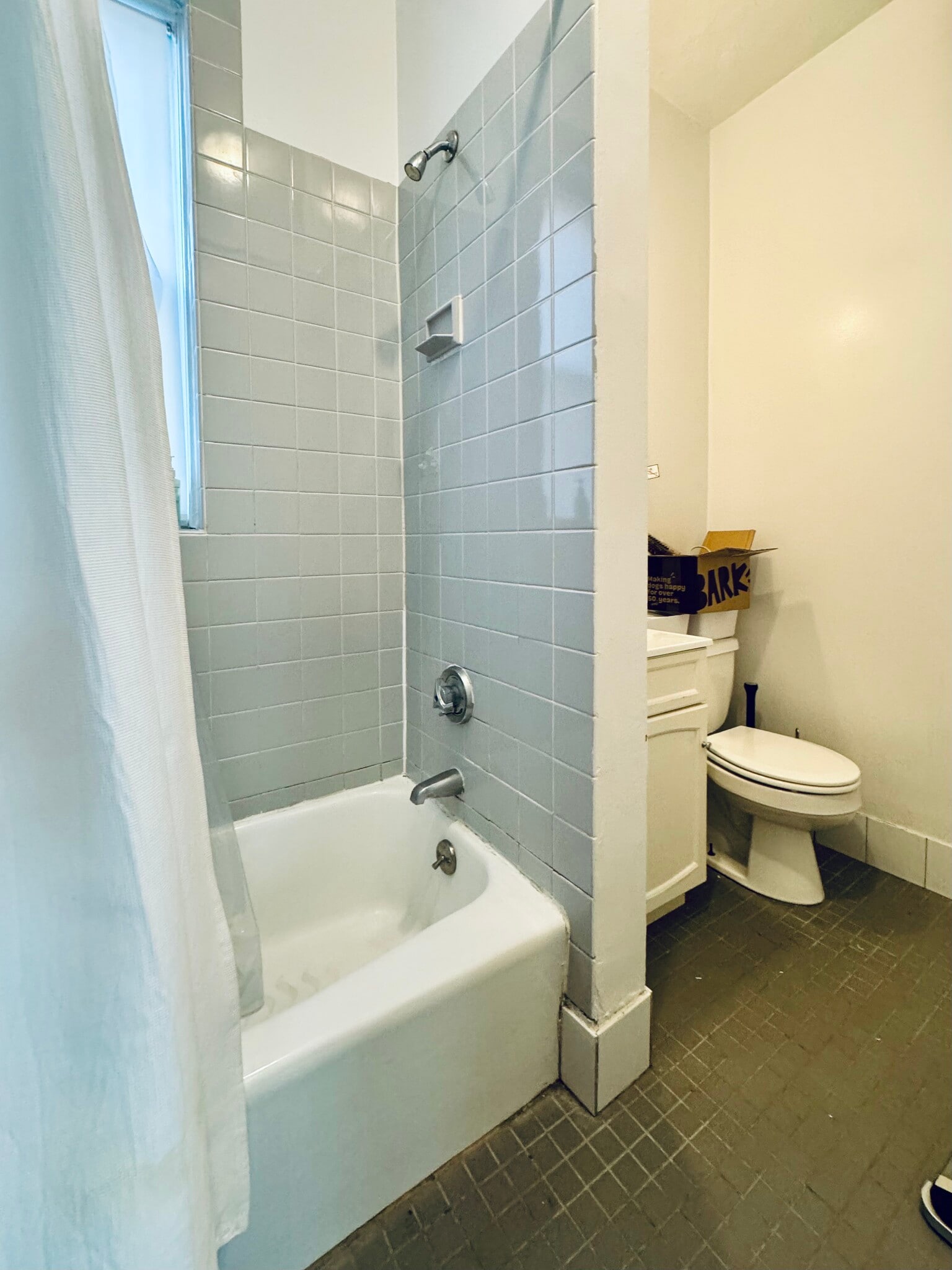 Building Photo - 116 Warren St