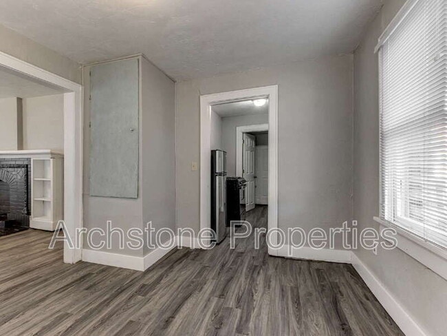 Building Photo - 4409 N Military Ave