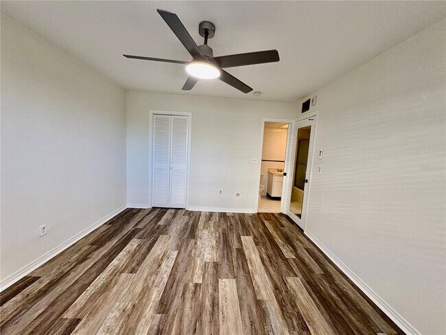 Building Photo - 147 Bluff View Dr