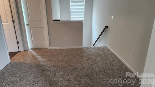 Building Photo - 14320 Moss Rd