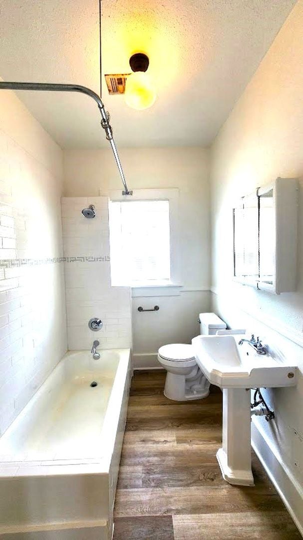 Building Photo - 2 BED 1 BATH CENTRAL PARK ADDITION NEAR PA...