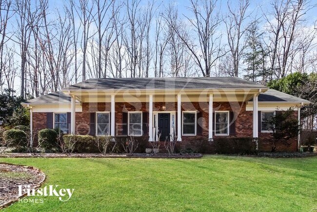 Primary Photo - 7808 Beech Forest Rd