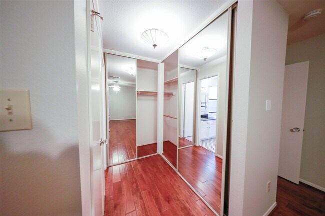 Building Photo - 70 Cokeberry Ct