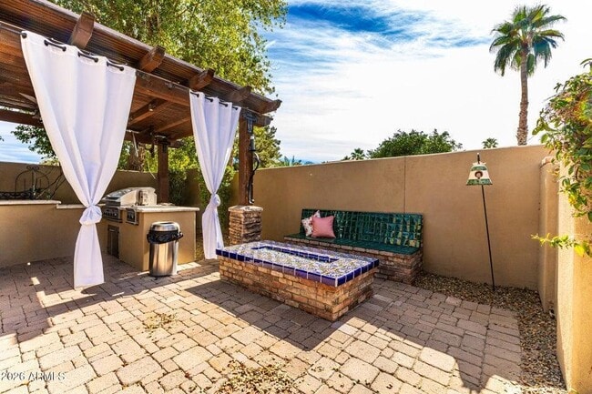 Building Photo - 10919 E Onyx Ct