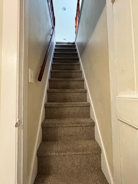 Building Photo - 220 Stockton St