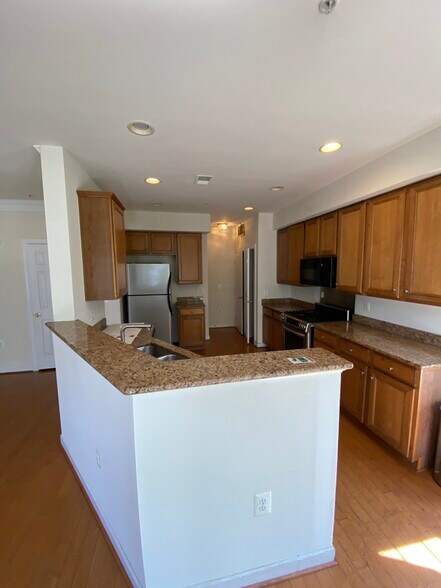 Building Photo - 13612 Venturi Ln