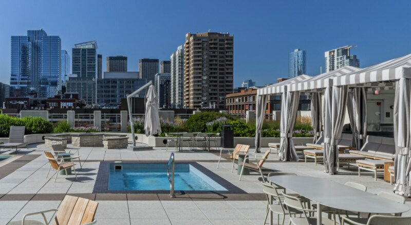 Building Photo - 580 W Kinzie St