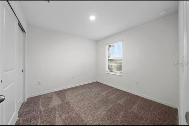 Building Photo - 2814 Raindrop Run St