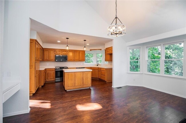 Building Photo - 8165 Old White River Rd