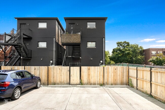 Building Photo - 6152 S Champlain Ave