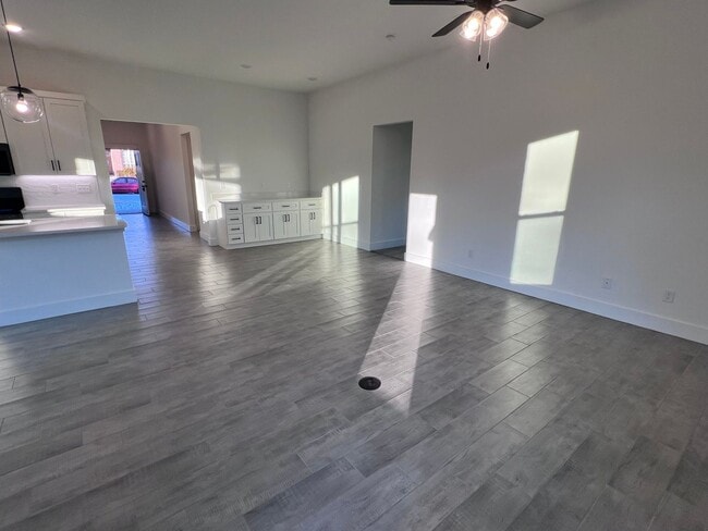 Building Photo - NEW 3 Bedroom In Carl Junction!