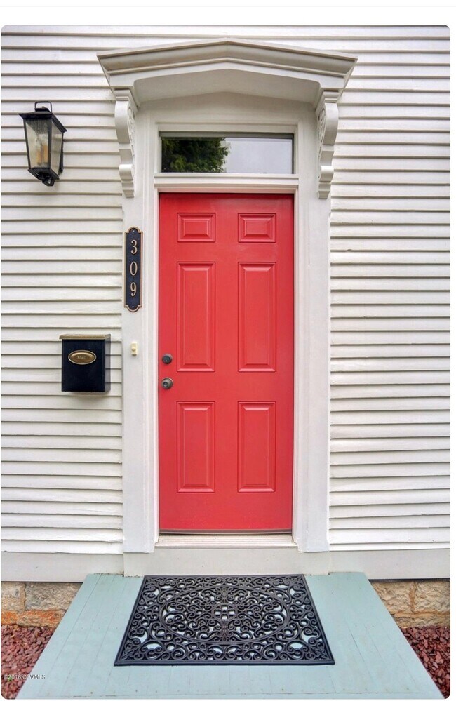 Primary Photo - 309 N 3rd St