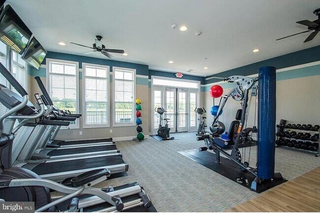 Building Photo - 24160 Port Ln