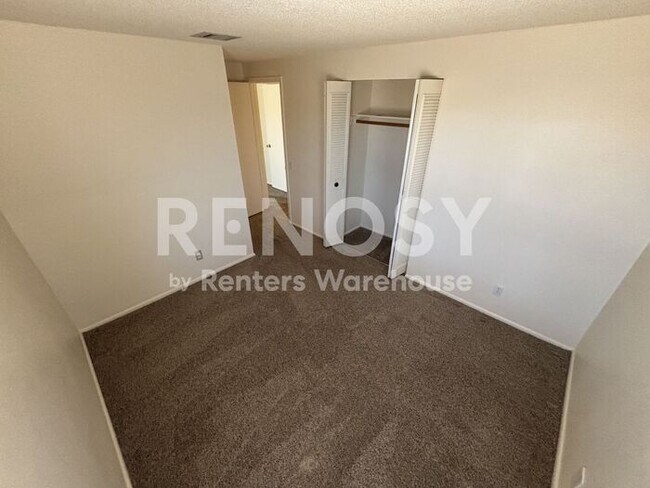Building Photo - 3-BD, 2-BA Single Family House in Chandler!