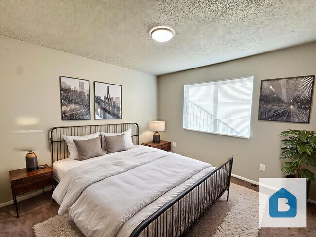 Building Photo - 2 Bedrooms with Private Bathrooms | Walk-In Closets | Laundry Hookups