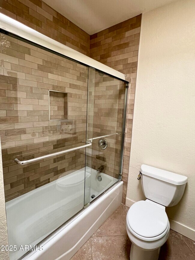 Building Photo - 4847 E Calle de Las Estrellas Rd