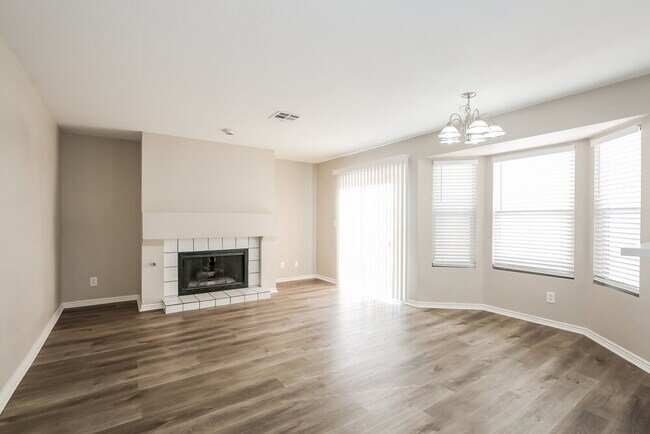 Building Photo - 1733 Toltec Cir