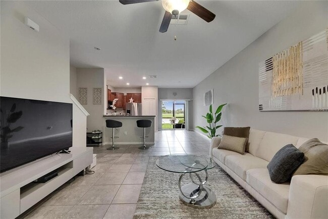 Building Photo - 12952 Utopia Gdns Wy