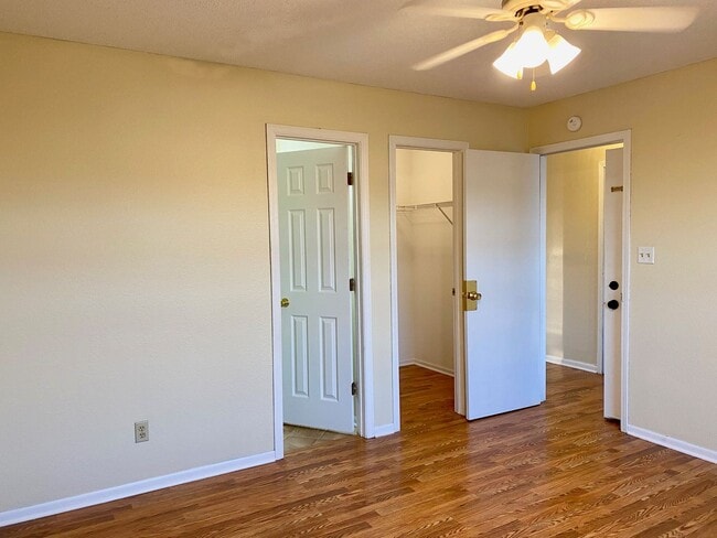 Building Photo - COMING SOON! Wonderful 3 Bedroom 2 Bathroo...