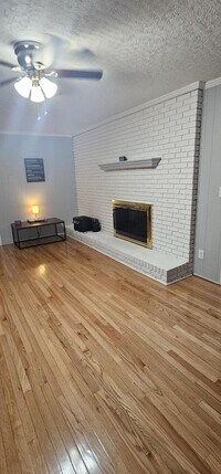 Building Photo - 4229 Peggy Ln