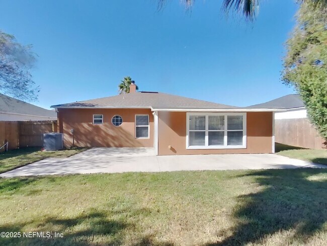 Building Photo - 1656 Dartmouth Dr